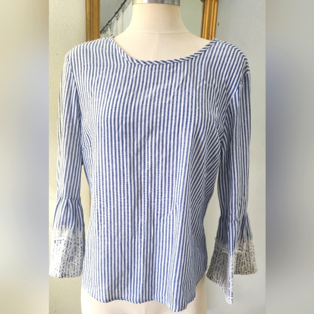 KONTROL Large Striped ruffled top